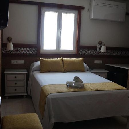 Hostal La Conilena Conil De La Frontera Extérieur photo