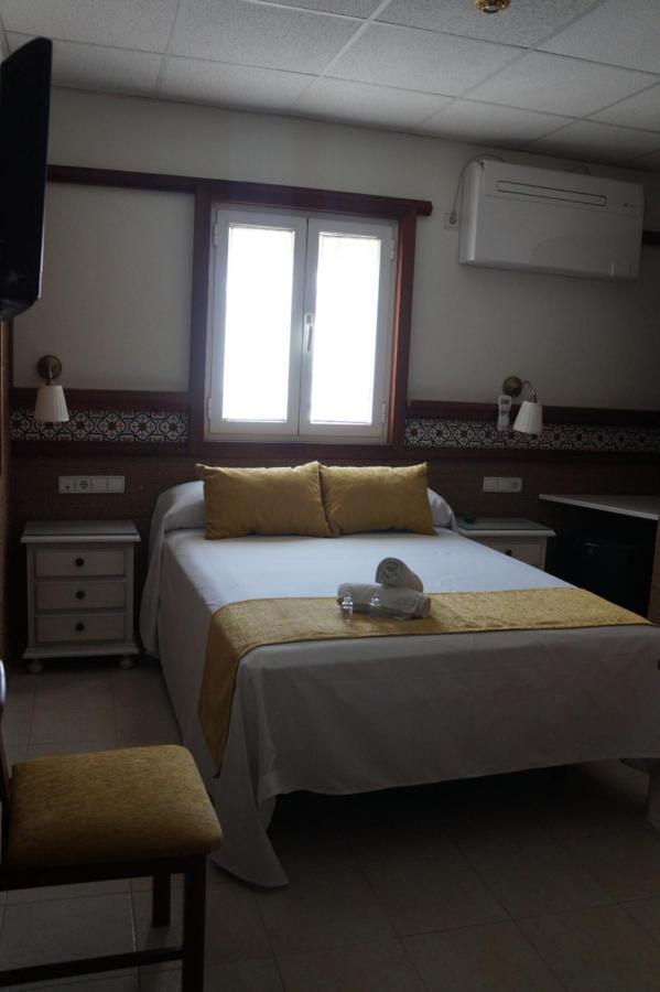 Hostal La Conilena Conil De La Frontera Extérieur photo