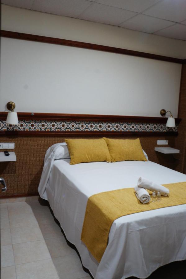 Hostal La Conilena Conil De La Frontera Extérieur photo