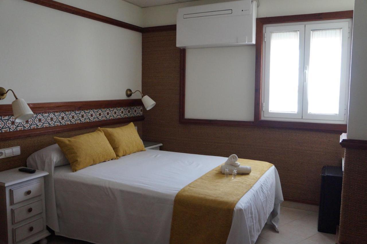 Hostal La Conilena Conil De La Frontera Extérieur photo