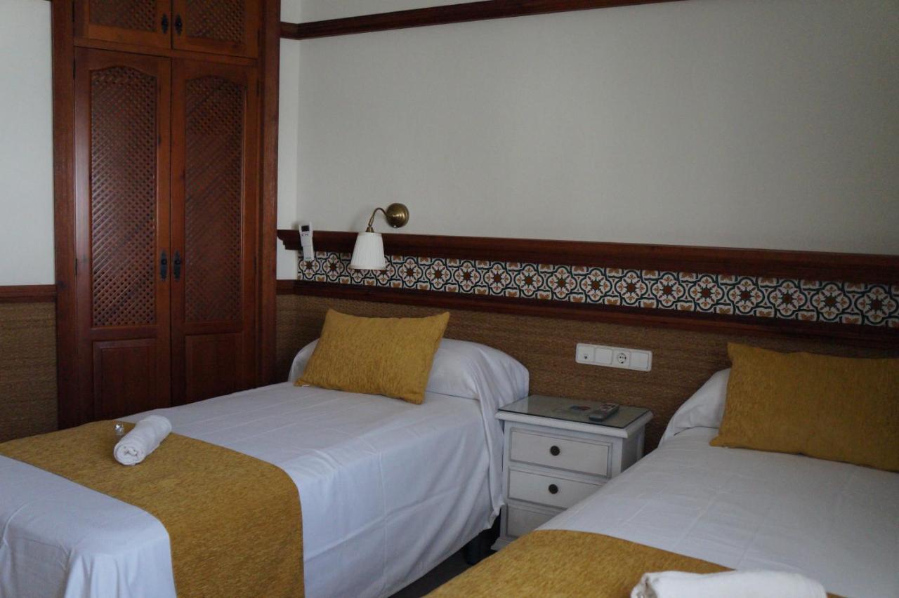Hostal La Conilena Conil De La Frontera Extérieur photo