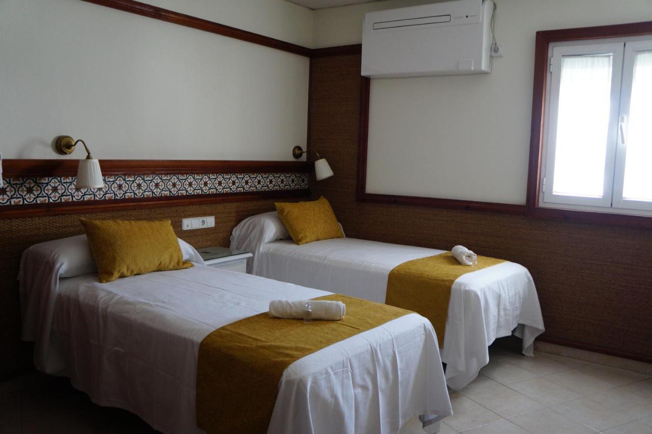 Hostal La Conilena Conil De La Frontera Extérieur photo