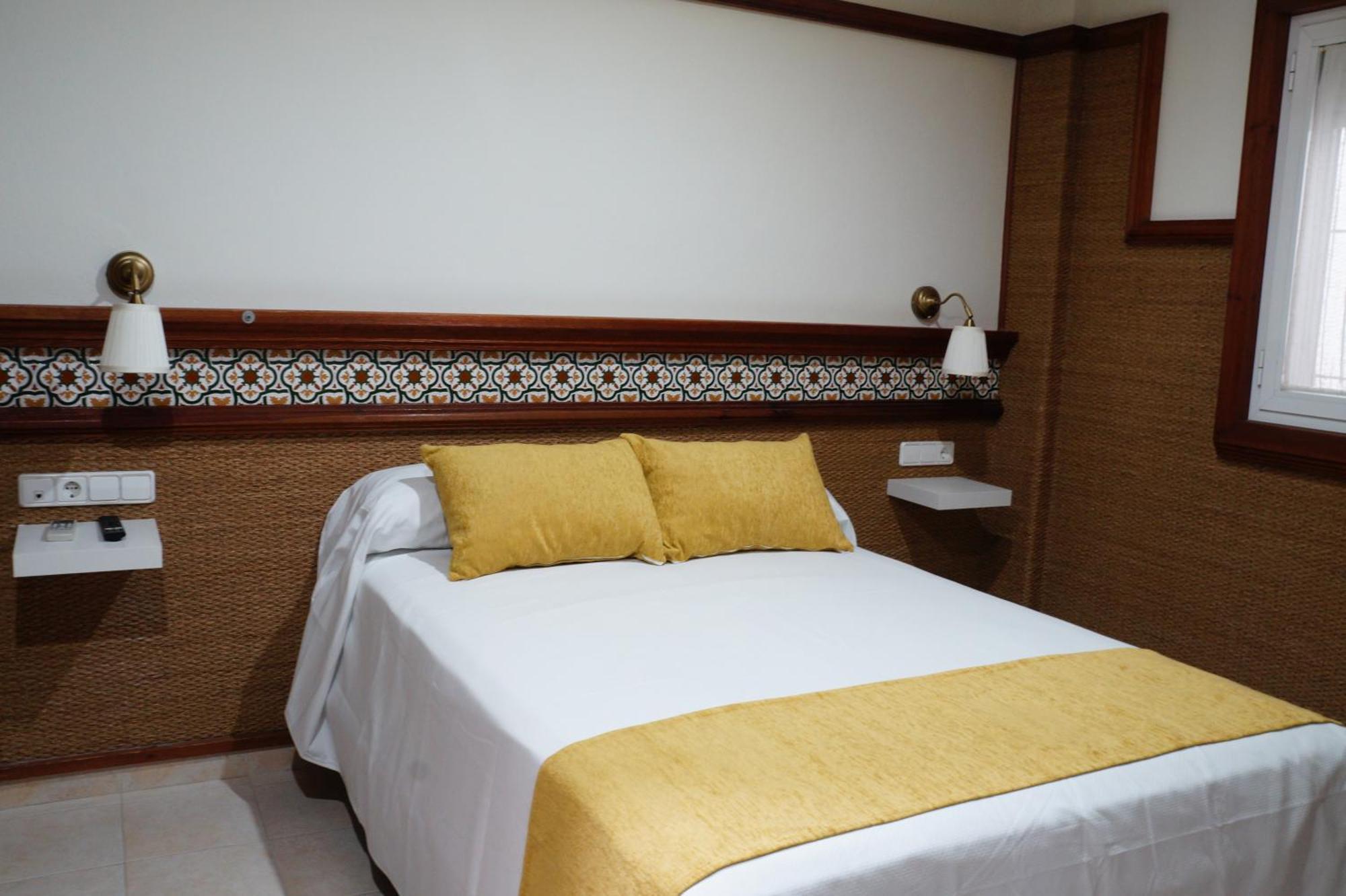 Hostal La Conilena Conil De La Frontera Extérieur photo