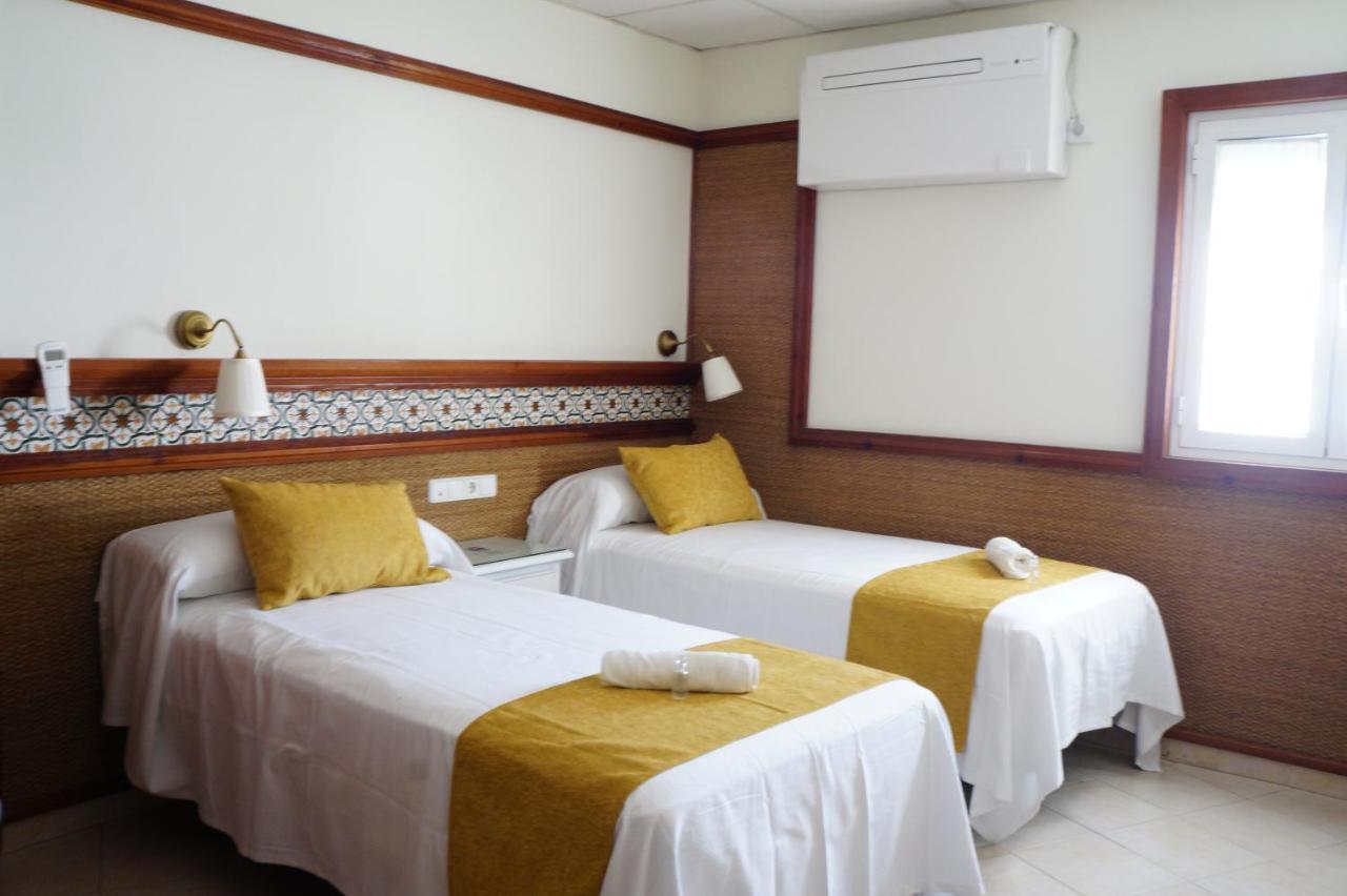 Hostal La Conilena Conil De La Frontera Extérieur photo