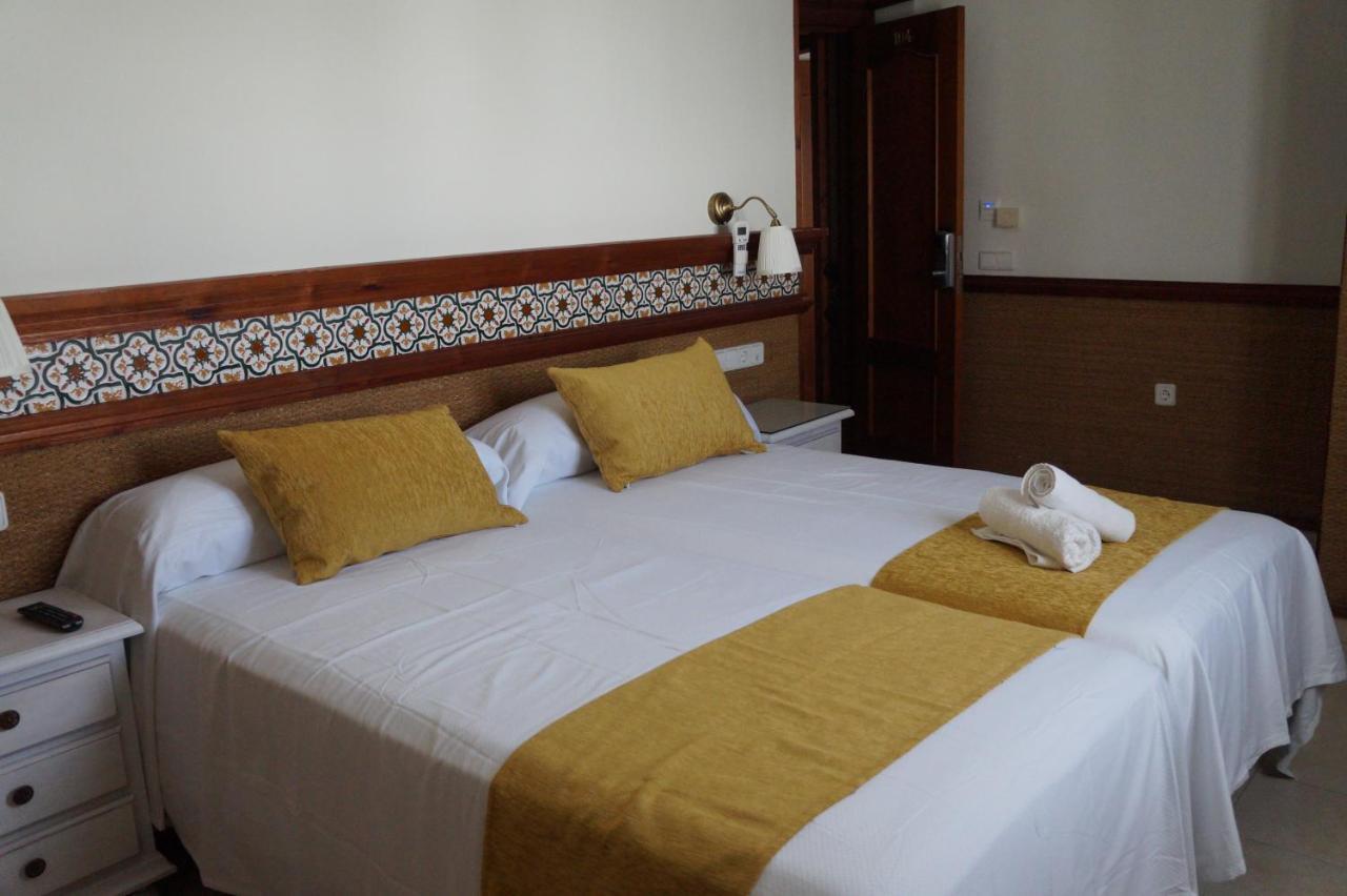 Hostal La Conilena Conil De La Frontera Extérieur photo