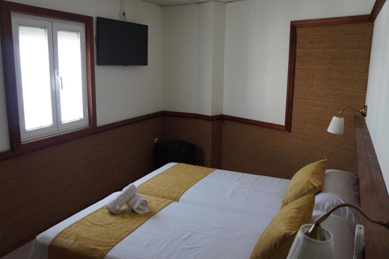 Hostal La Conilena Conil De La Frontera Extérieur photo