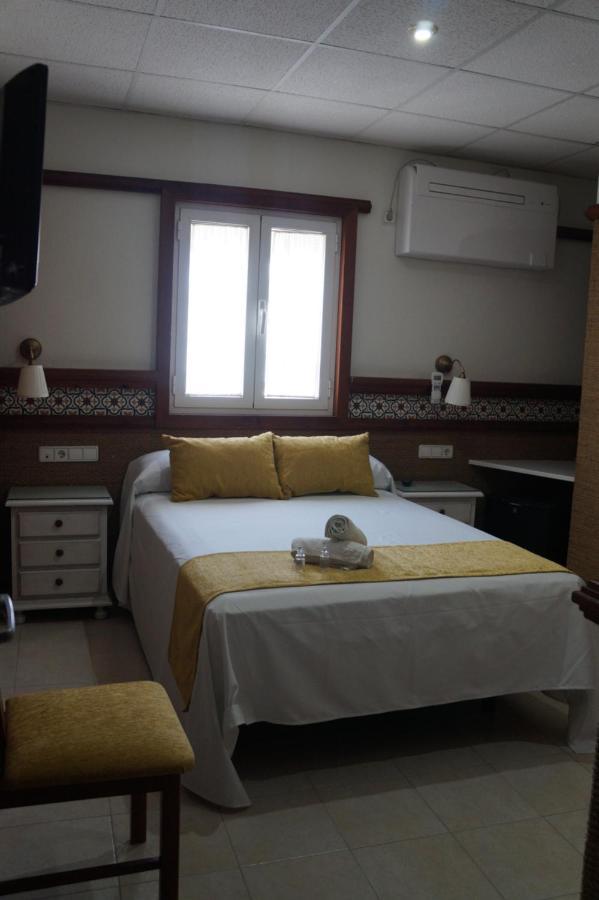 Hostal La Conilena Conil De La Frontera Extérieur photo